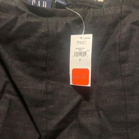 Brand New Gap Top - Picture 2 of 2